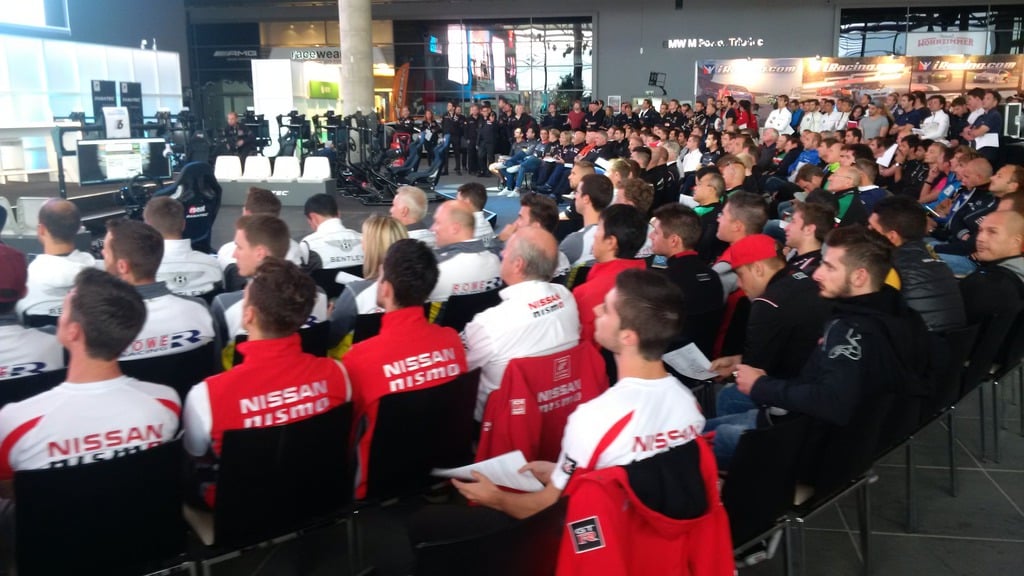 Pressekonferenz und Vortrag auf der Simexpo 2016 mit vielen Zuschauern.